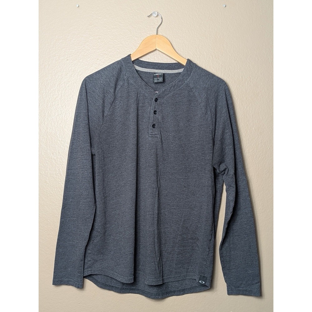 Oakley Mens Large Gray Henley Shirt Long Sleeve Athletic Casual Logo Tee